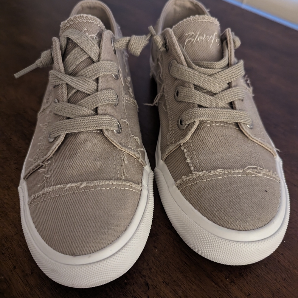 BLOWFISH Malibu Sneakers Distressed Canvas Slip On Shoes